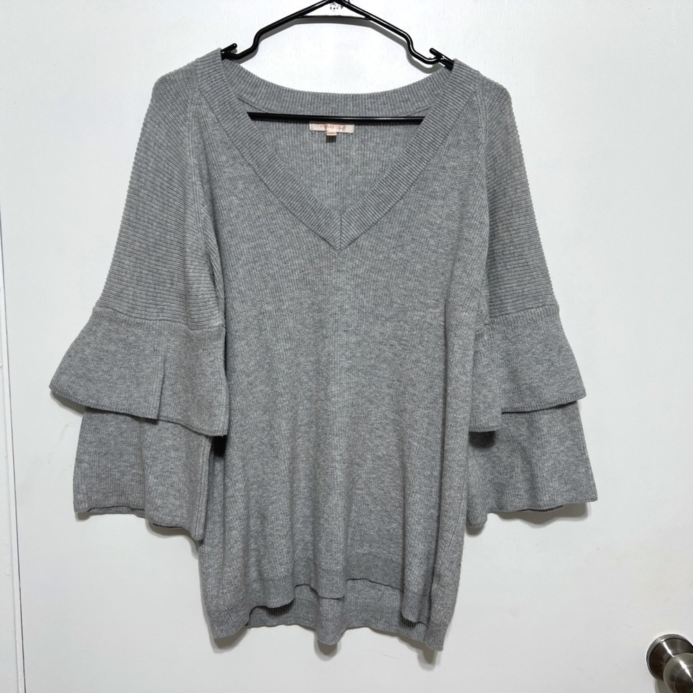 Skies Are Blue Gray V Neck Tiered Bell Sleeve Sweater Size L Rib Knit Pullover